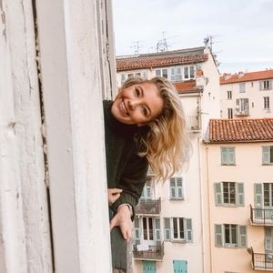 Meet your Posher, Casey